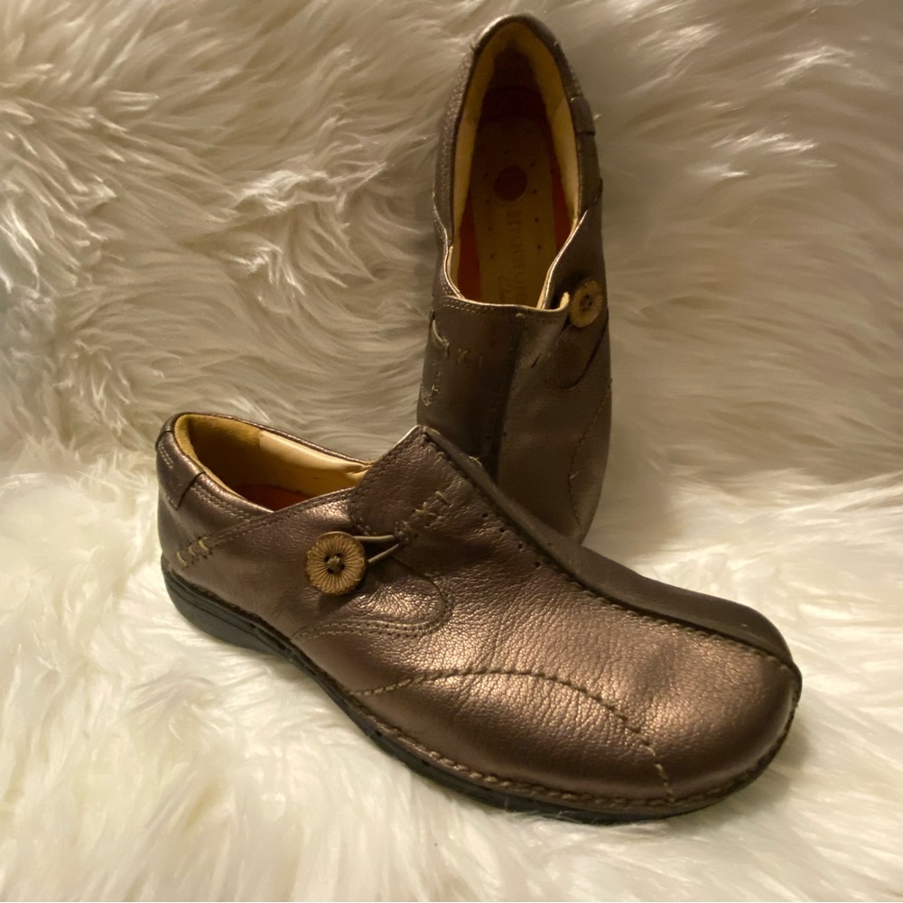 Clarks Un-Structured Un-Loop Slip-On Shoes 5.5 Br… - image 1